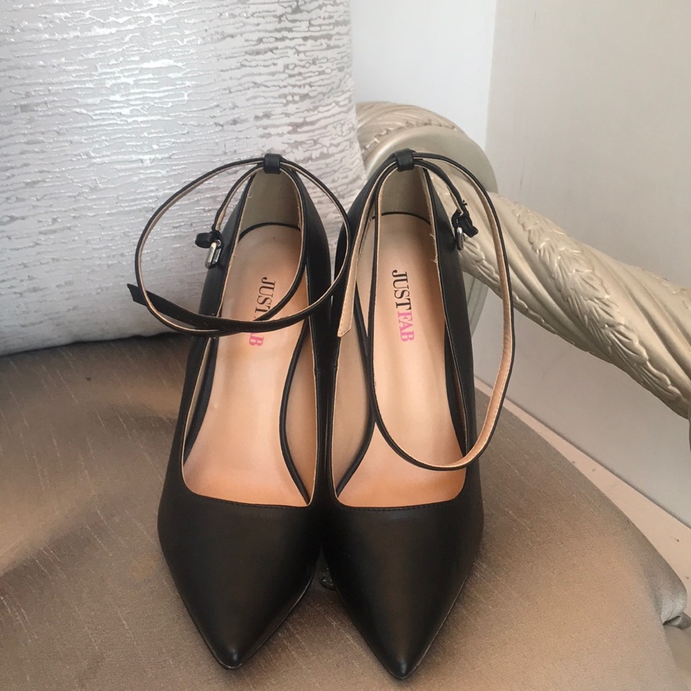 Justfab black pumps
